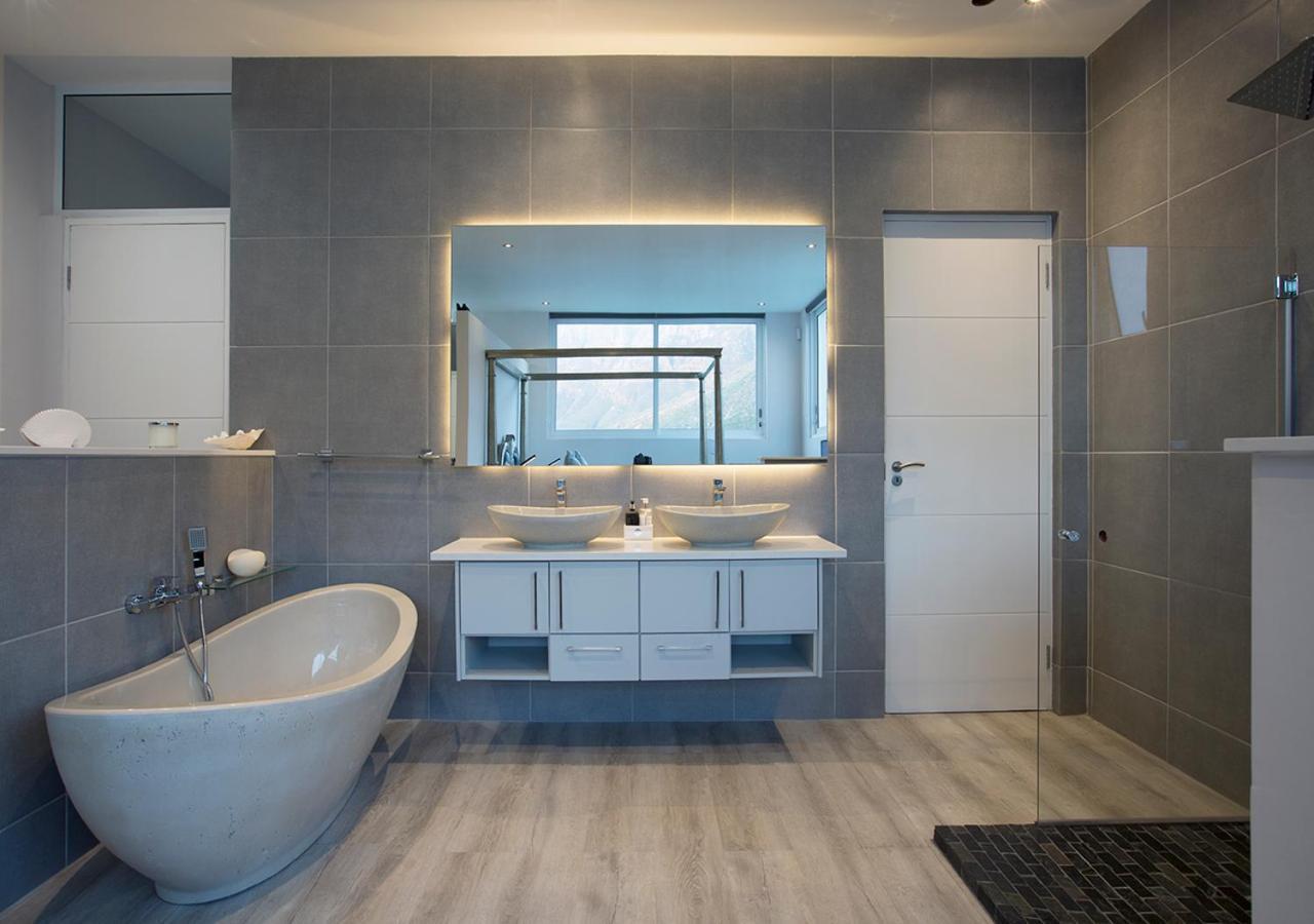 The Beachclub 17 Hout Bay Room photo